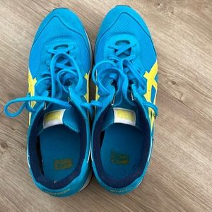 Preowned Onitsuka Tiger- Size 12